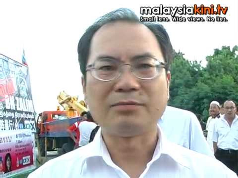 Papan tanda DAP diturunkan