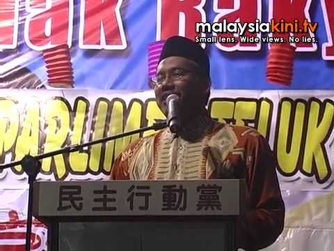 PAS candidate in lantern festival