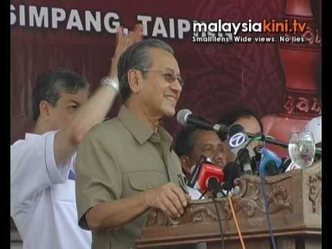 'Pop star' Dr M's first gig in Bukit Gantang