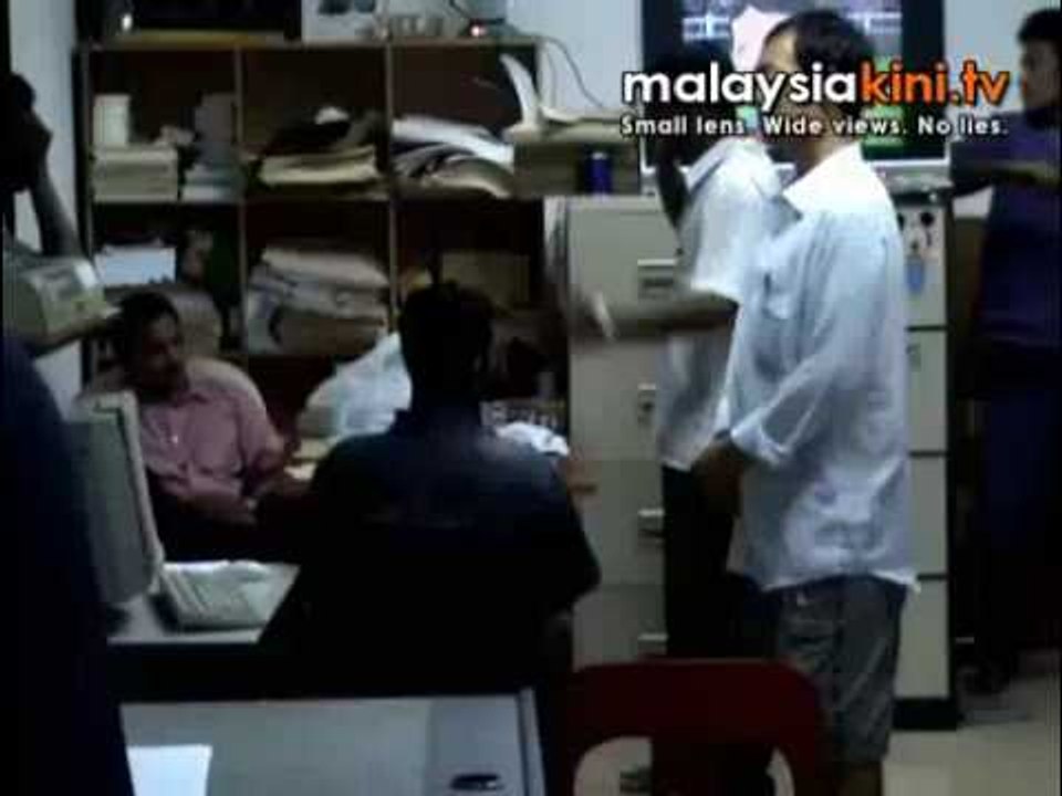 Pol-sec scolds police