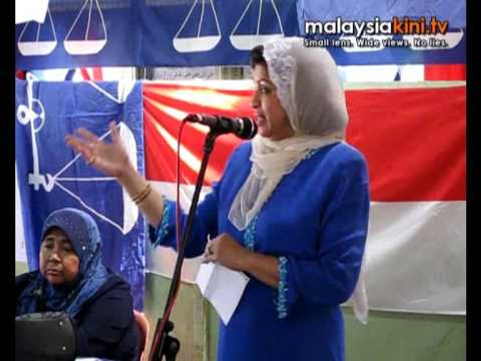 Sharizat meeting women voters