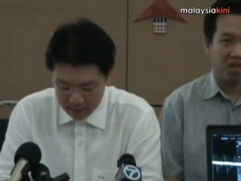 'Democracy tree' plaque vandalised