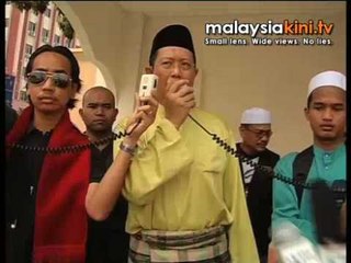 Nizar di masjid Kg Baru