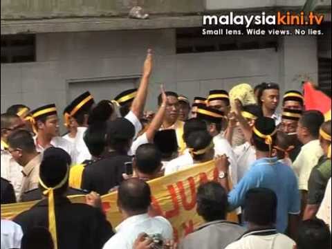 Umno youth sends memo to Karpal