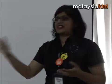 Malaysiakini journalist gets first 'hands off!' badge