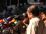 DAP stalwart Kit Siang speaks at 20,000-strong rally!