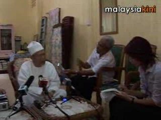 Nik Aziz risau kenaikan harga minyak