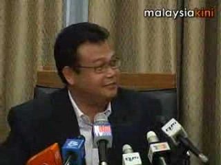 Two defections from PKR, following Ezam