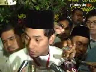 Telan ludah sendiri