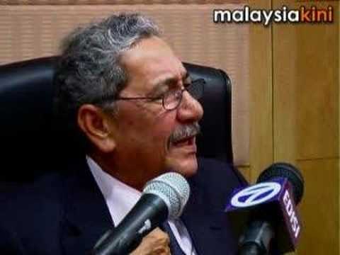 Re: Lingam tape: Protest at panel's first meeting