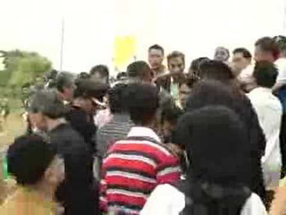 Police Breaks Up Anti Toll Hike Demo part I