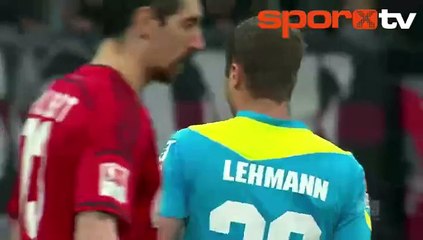 Çalhanoğlu'dan çılgın bir frikik daha!...