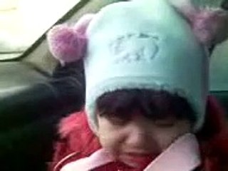 Девочка обиделась (не взяли в магазин)
