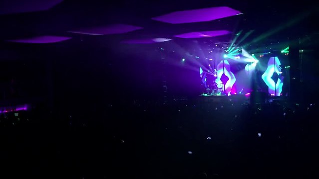 Twenty One Pilots - Can't Help Falling In Love/The Judge