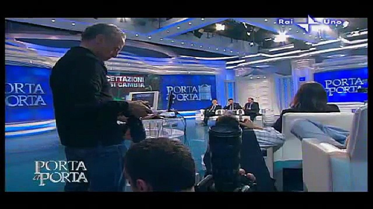 Mastella: "Genchi ha intercettato metà degli italiani" - BUGIARDO (15giugno2009, da Vespa)