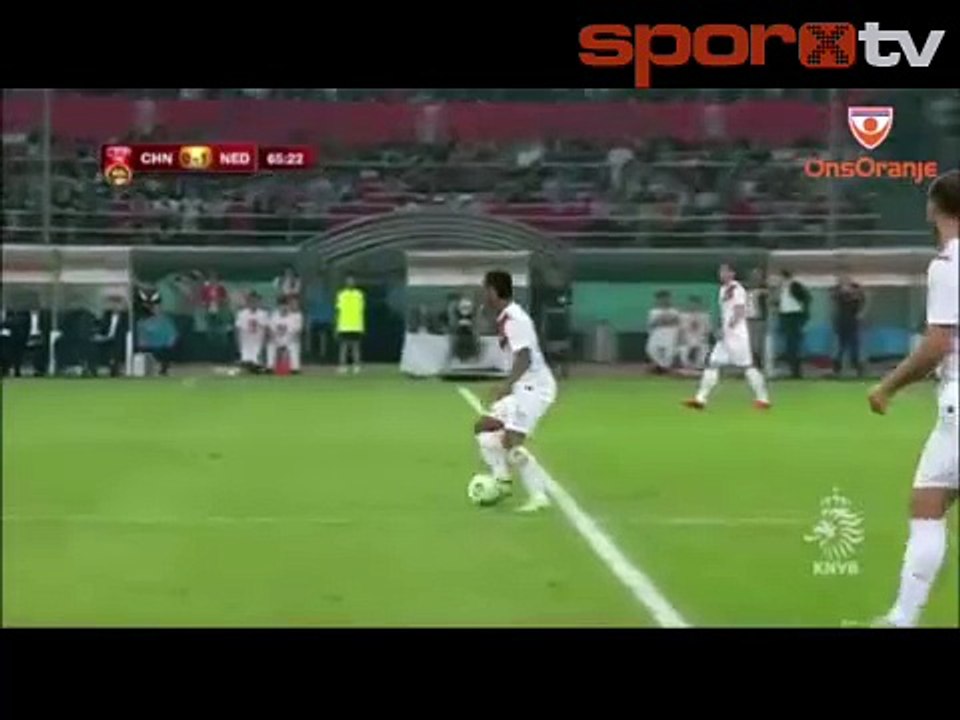 Sneijder'den akıl dolu bir gol