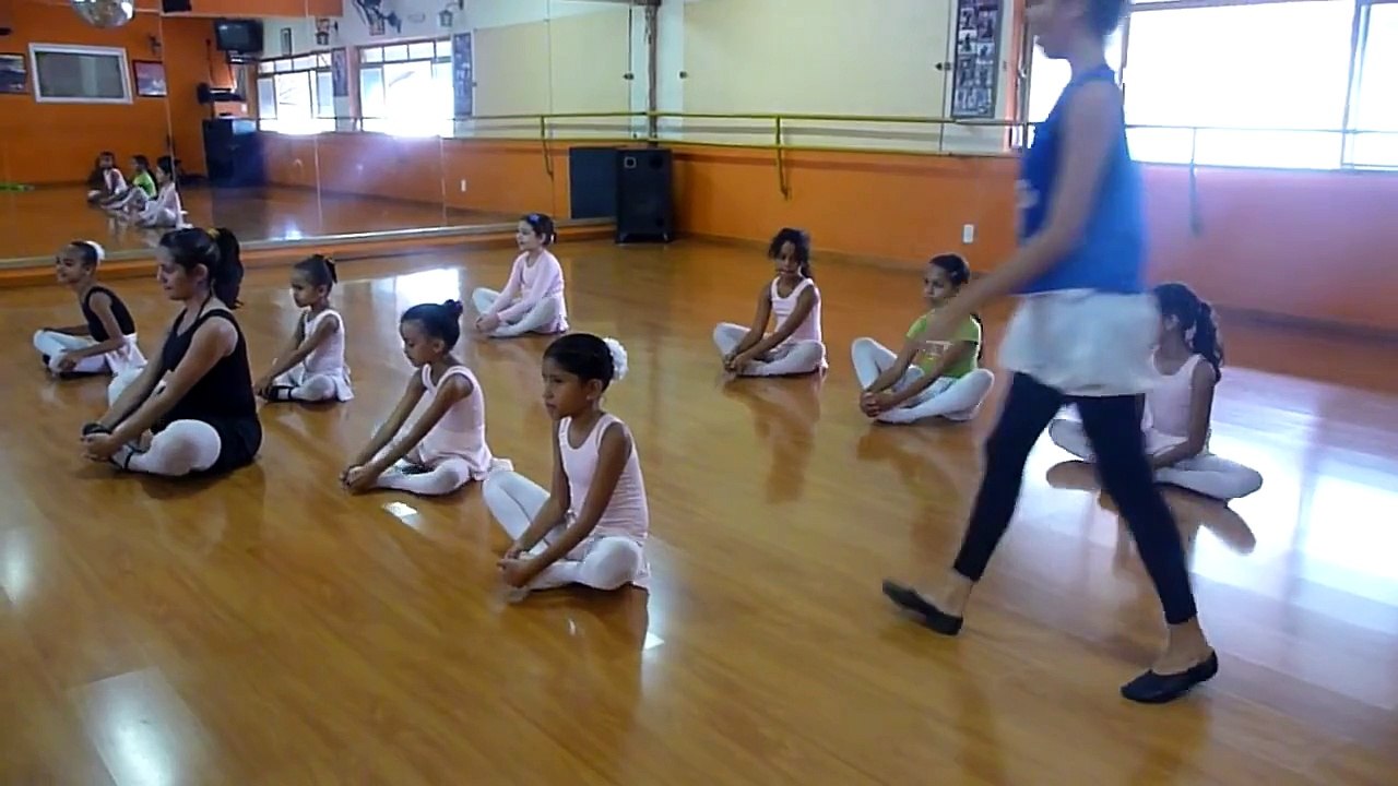Ballet infantil- Alongamento
