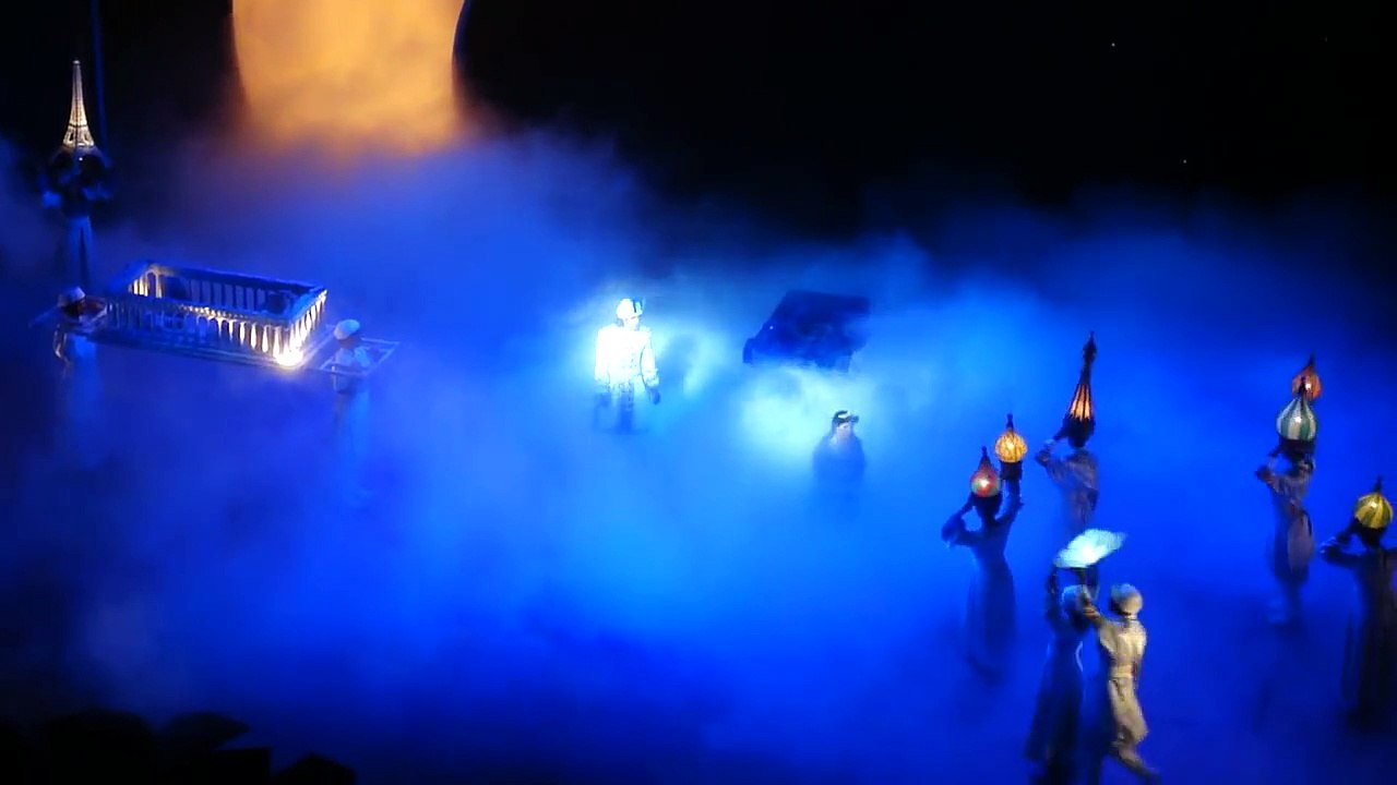 A Whole New World the Aladdin Musical @ California Adventure