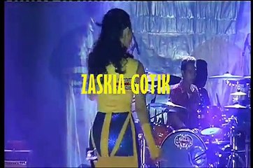 Zaskia Gotik with Maharaja Band Koplo - Bang Jono