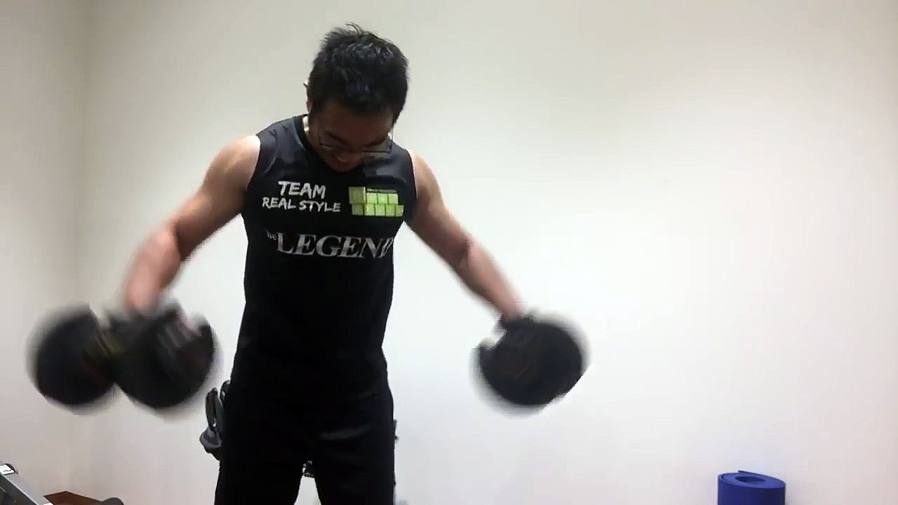 ガチ肩トレ動画【ビーレジェンド鍵谷TV】痛ぁ～い（涙）ダンベルサイドレイズ