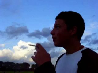 Boy gets chased by ufo (german)