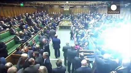 Скачать видео: Britisches Parlament lehnt aktive Sterbehilfe ab