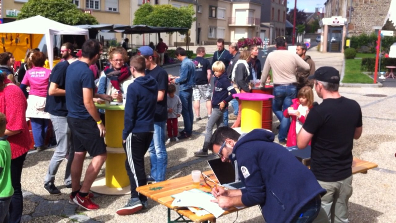 Blind test au village éphémère des P´tiots d'Euh Lô