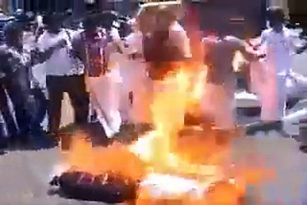 Crazy bike stunt will make you go ROFL