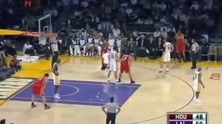 Kobe Bryant defending Ron Artest