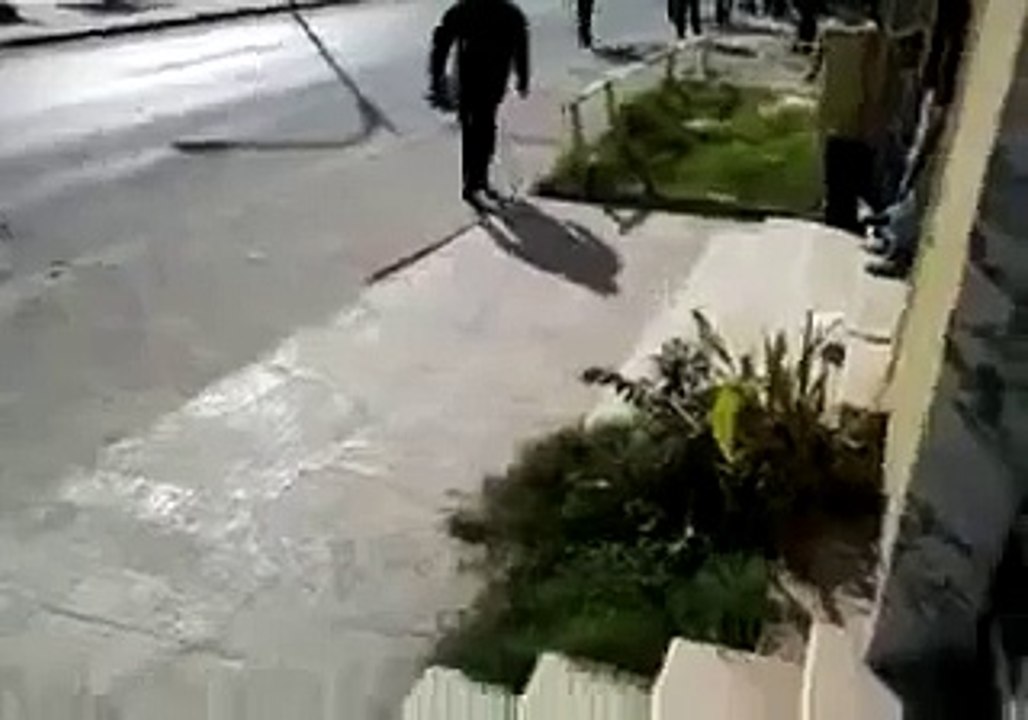 Tripoli : A man films shooting and ends up getting shot himself.