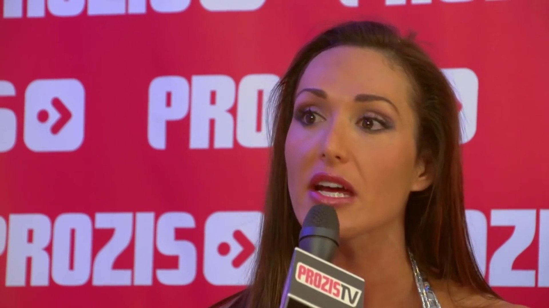 Prozis at Mr. Olympia 2014 – Interview with Gia Macool - video Dailymotion