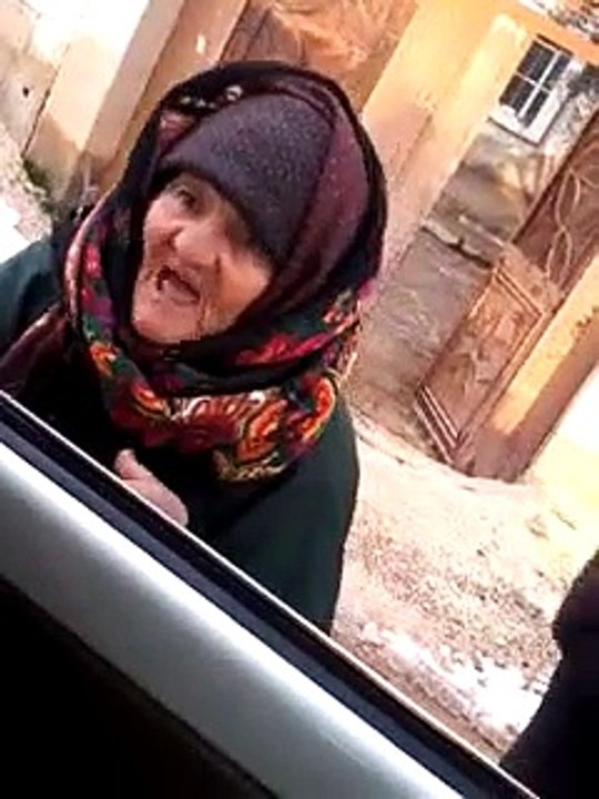 عجوز تنصح غلمان داعش وجهاً لوجه عودوا الى الله