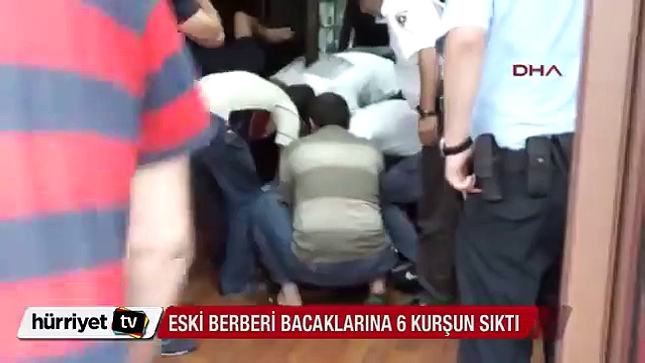 Başka berberde traş olurken eski berberi bacaklarına 6 kurşun sıktı....