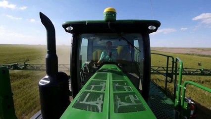 John Deere: R4030 & R4038 Sprayers Video