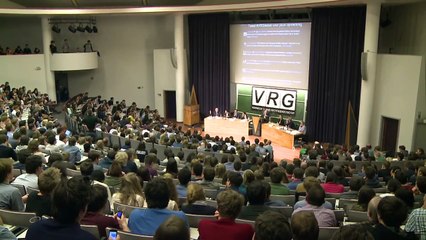 Theo Francken krijgt studenten op zijn hand in Leuvens kopstukkendebat