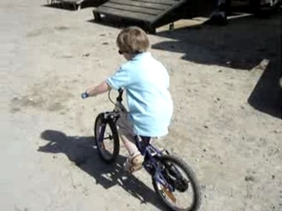 Tristan et son super vélo...