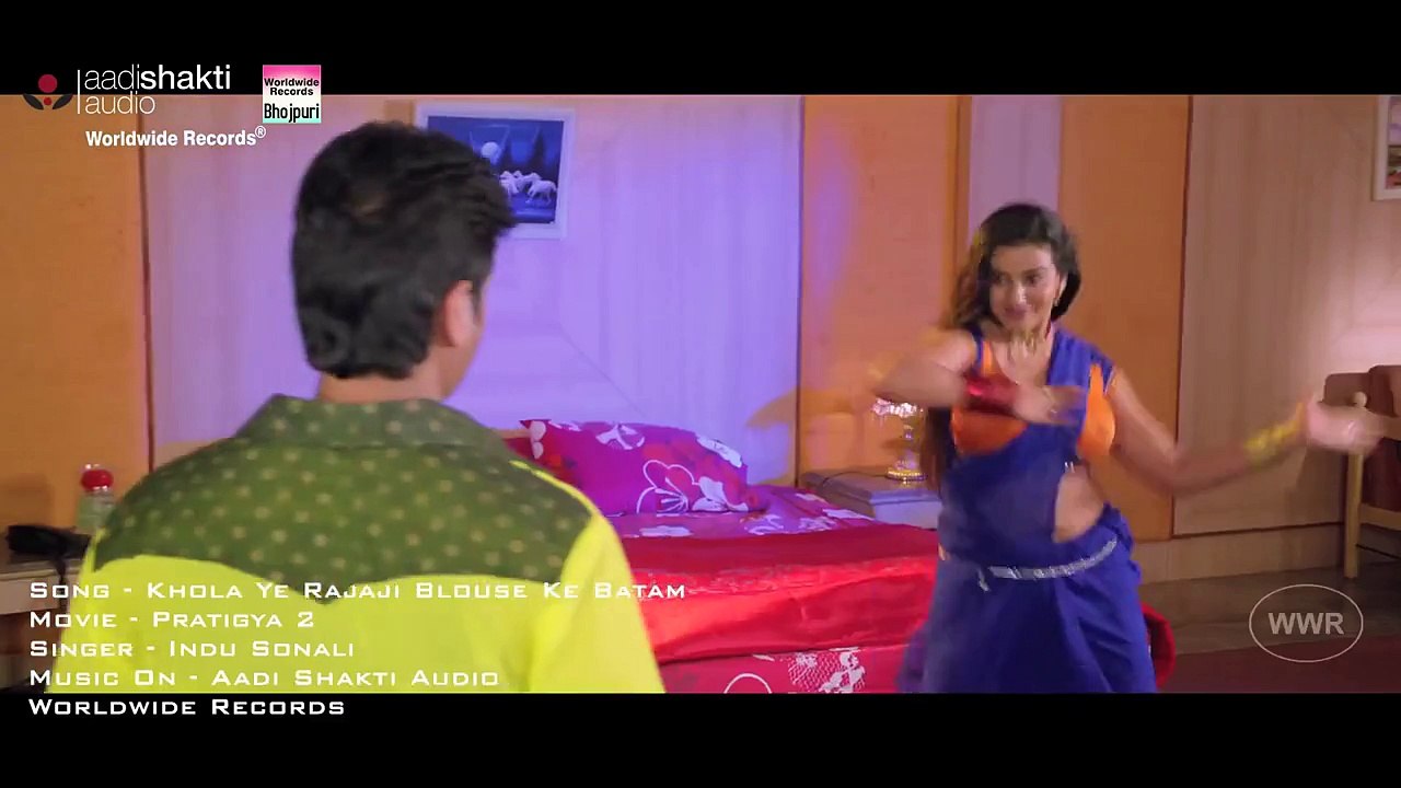 Khola Ye Rajaji Blouse Ke Batam   HOTTEST Akshara Singh   Pratigya 2   Bhojpuri HOT  Song  STREAGLE