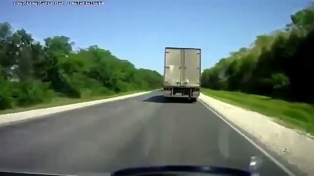 Водитель Фуры КРАСАВЧИК ! ! ! Спас жизнь водителю и пассажир