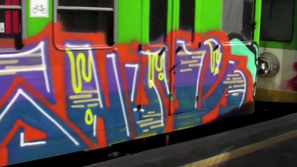 Graffiti Train Bombing: UKS CREW (Warsaw, Poland)
