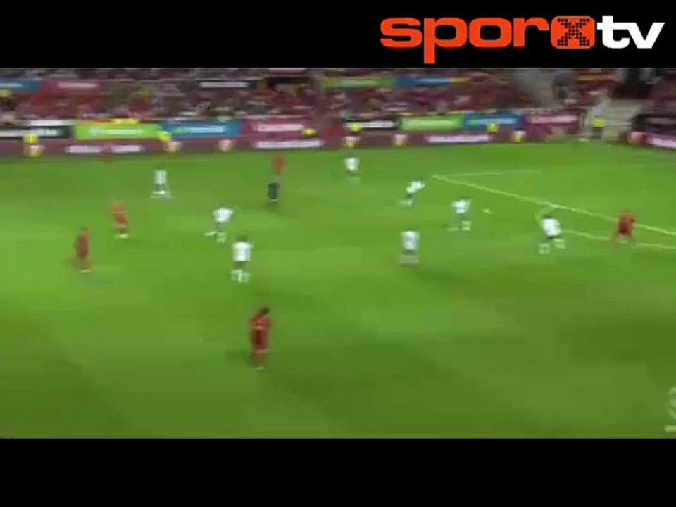 Torres saç baş yoldurdu! Ah bu gol kaçar mı....