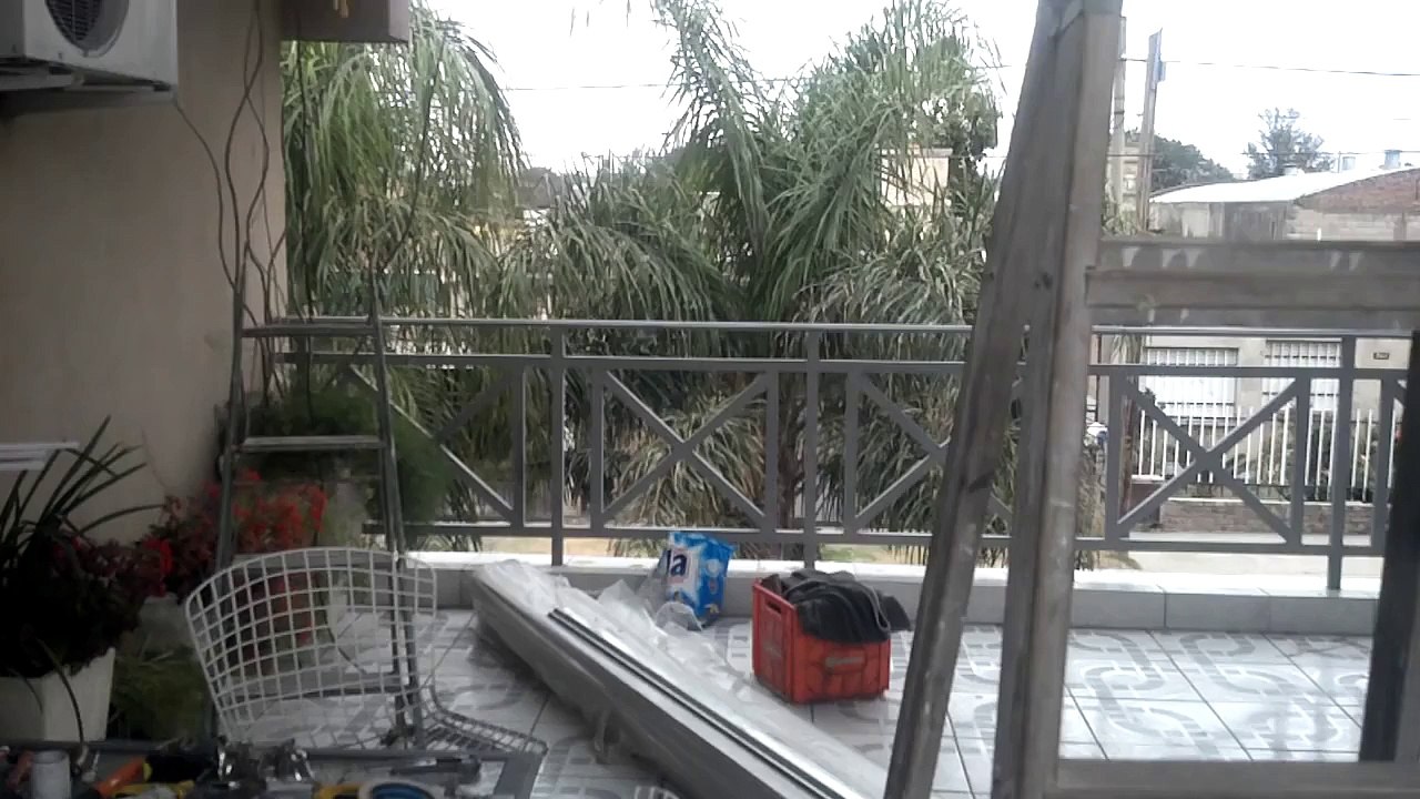 Techo flotante con cielorraso de PVC