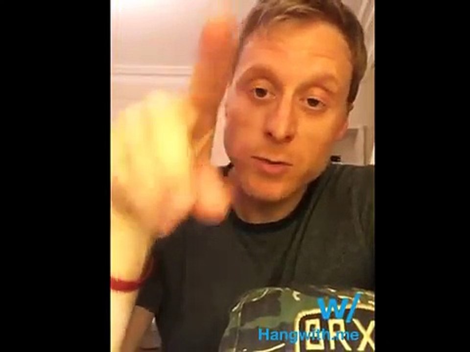 w/ Alan Tudyk Says Hi From London