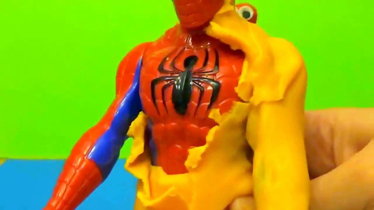 Playdoh Superheros!  Playdoh toy surprises!