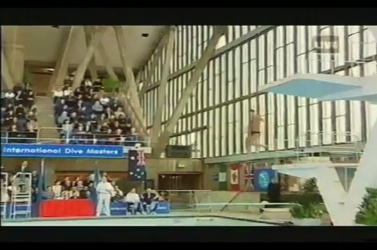 JOHN SMITH'S(PETER KAY) DIVING ADVERT