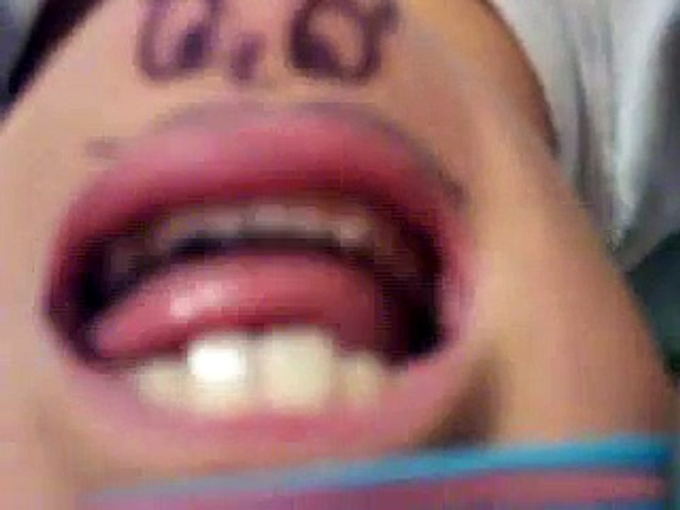 The Incredible Talking Chin Face