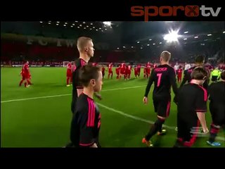Twente kaçtı, Ajax yakaladı