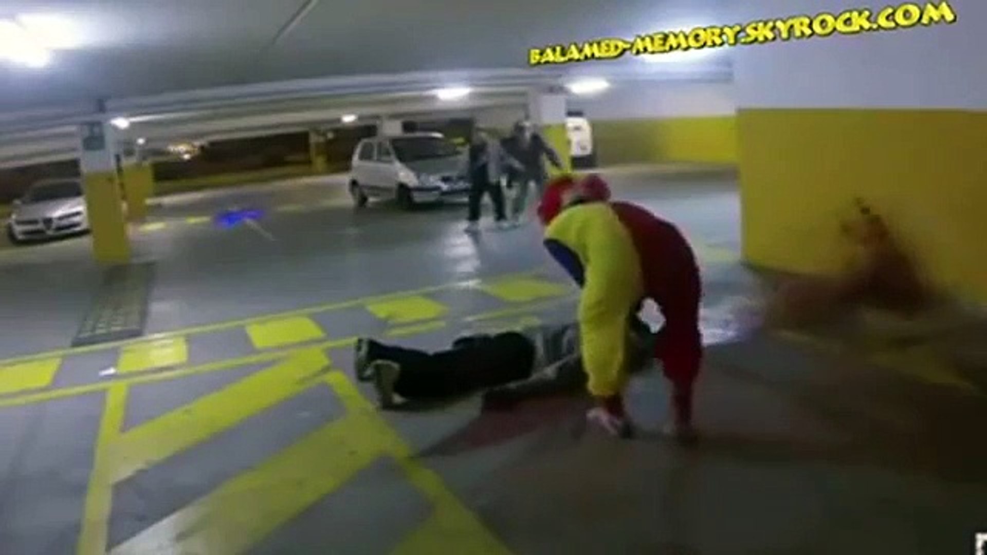 Caméra cachée "CA, le retour" - Le Clown tueur - video Dailymotion