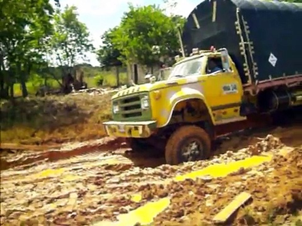 TROCHA CALAMAR GUAVIARE