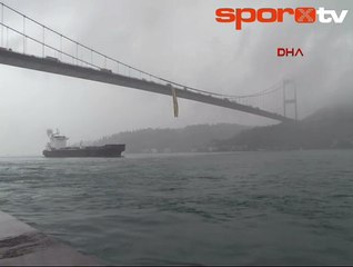 F.Bahçe bayrakları Boğaziçi ve FSM köprülerinde