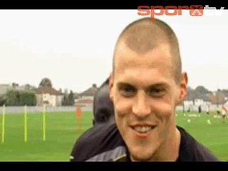 Sakho, Skrtel'in röportajını sabote ederse...